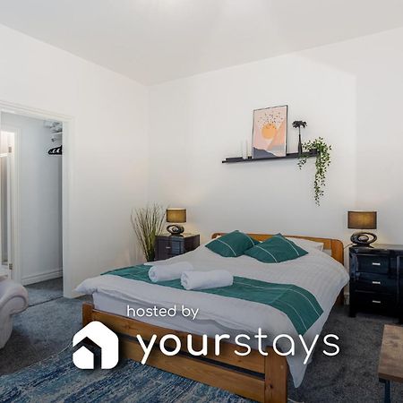 Coronation House By Yourstays - 3 Bedroom House In Newcastle-Under-Lyme Stoke-on-Trent Dış mekan fotoğraf