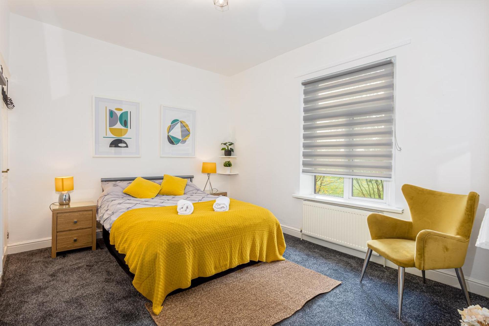Coronation House By Yourstays - 3 Bedroom House In Newcastle-Under-Lyme Stoke-on-Trent Dış mekan fotoğraf