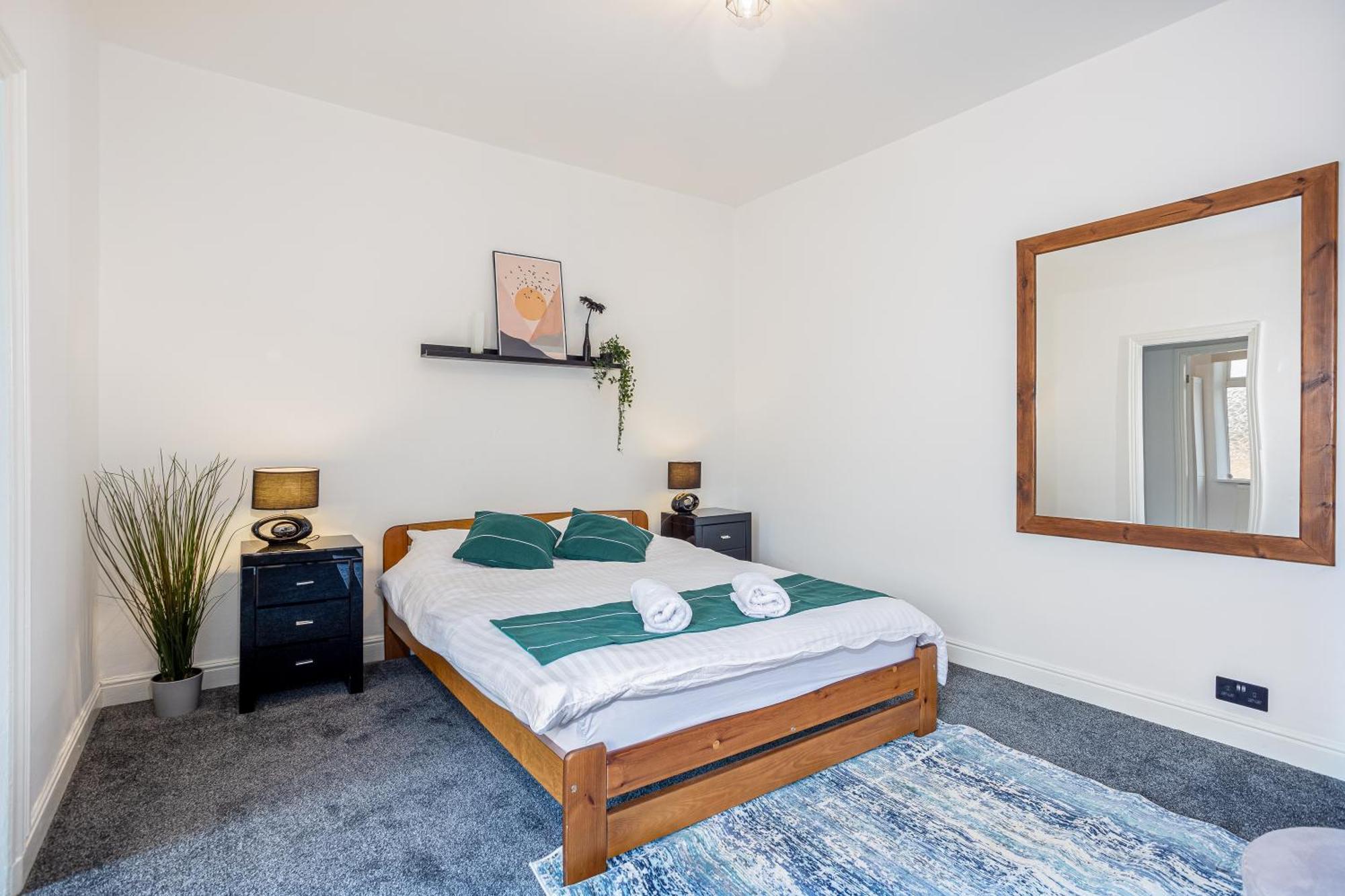 Coronation House By Yourstays - 3 Bedroom House In Newcastle-Under-Lyme Stoke-on-Trent Dış mekan fotoğraf