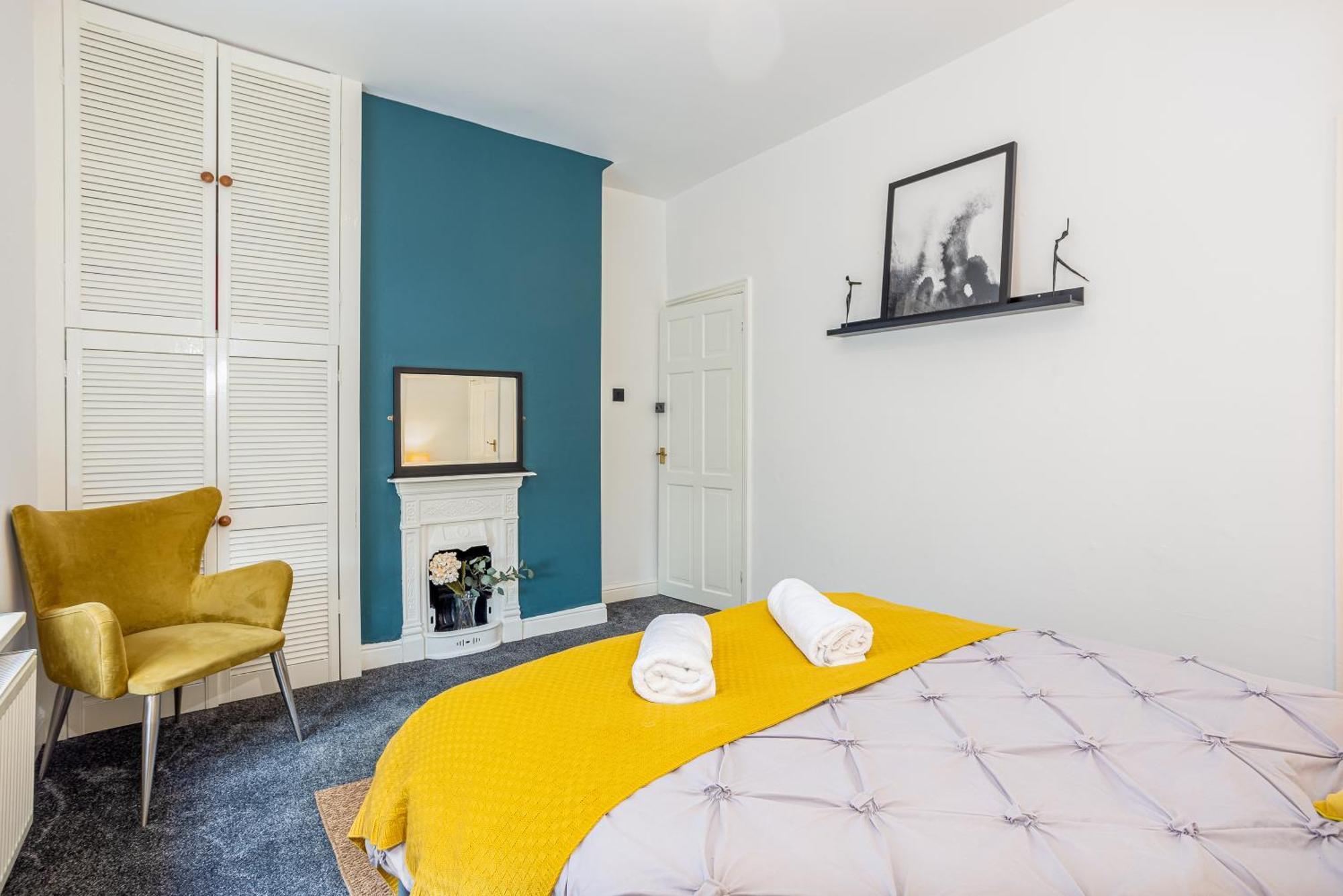 Coronation House By Yourstays - 3 Bedroom House In Newcastle-Under-Lyme Stoke-on-Trent Dış mekan fotoğraf
